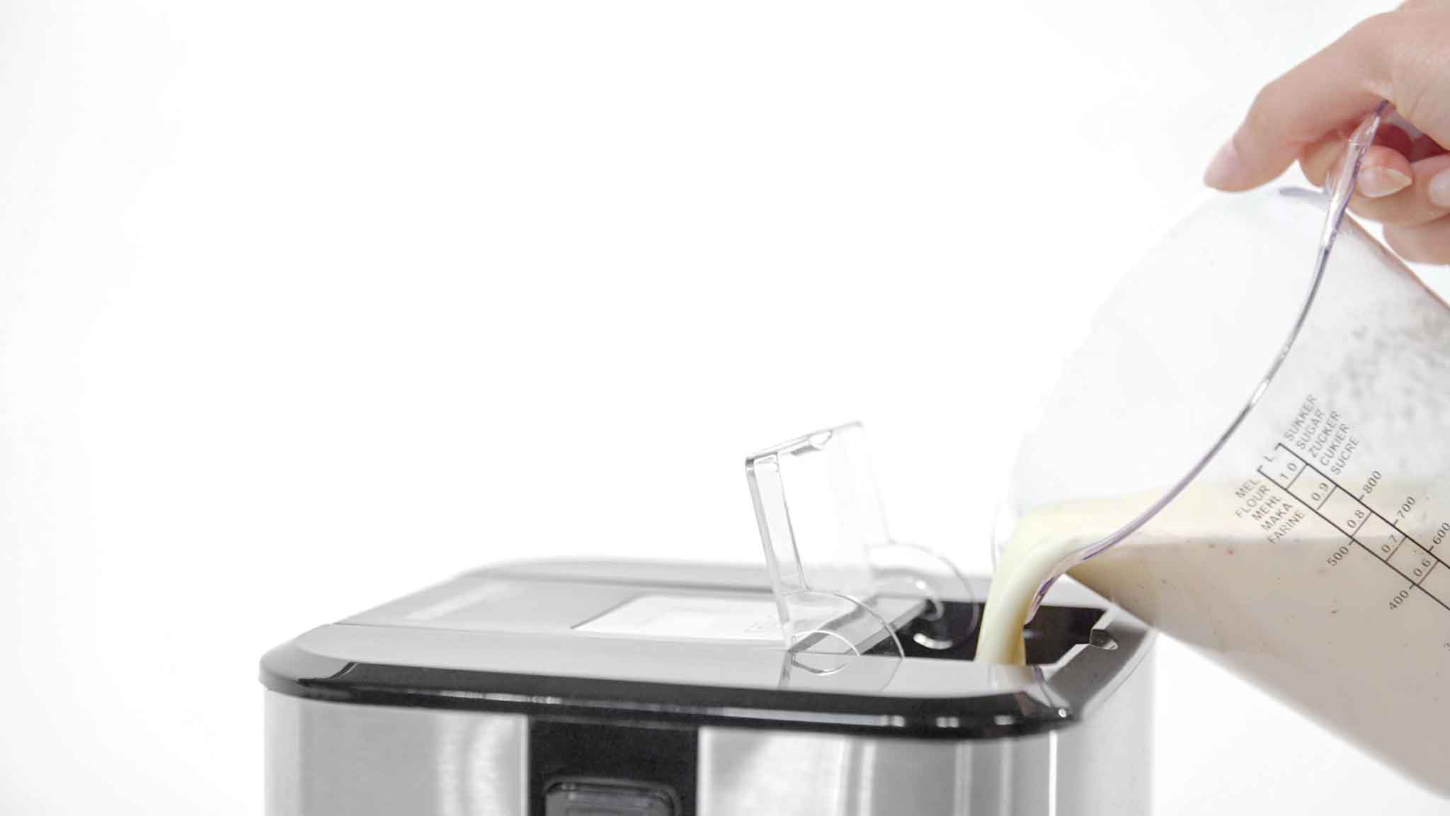 ICE CREAM MAKER IM 12